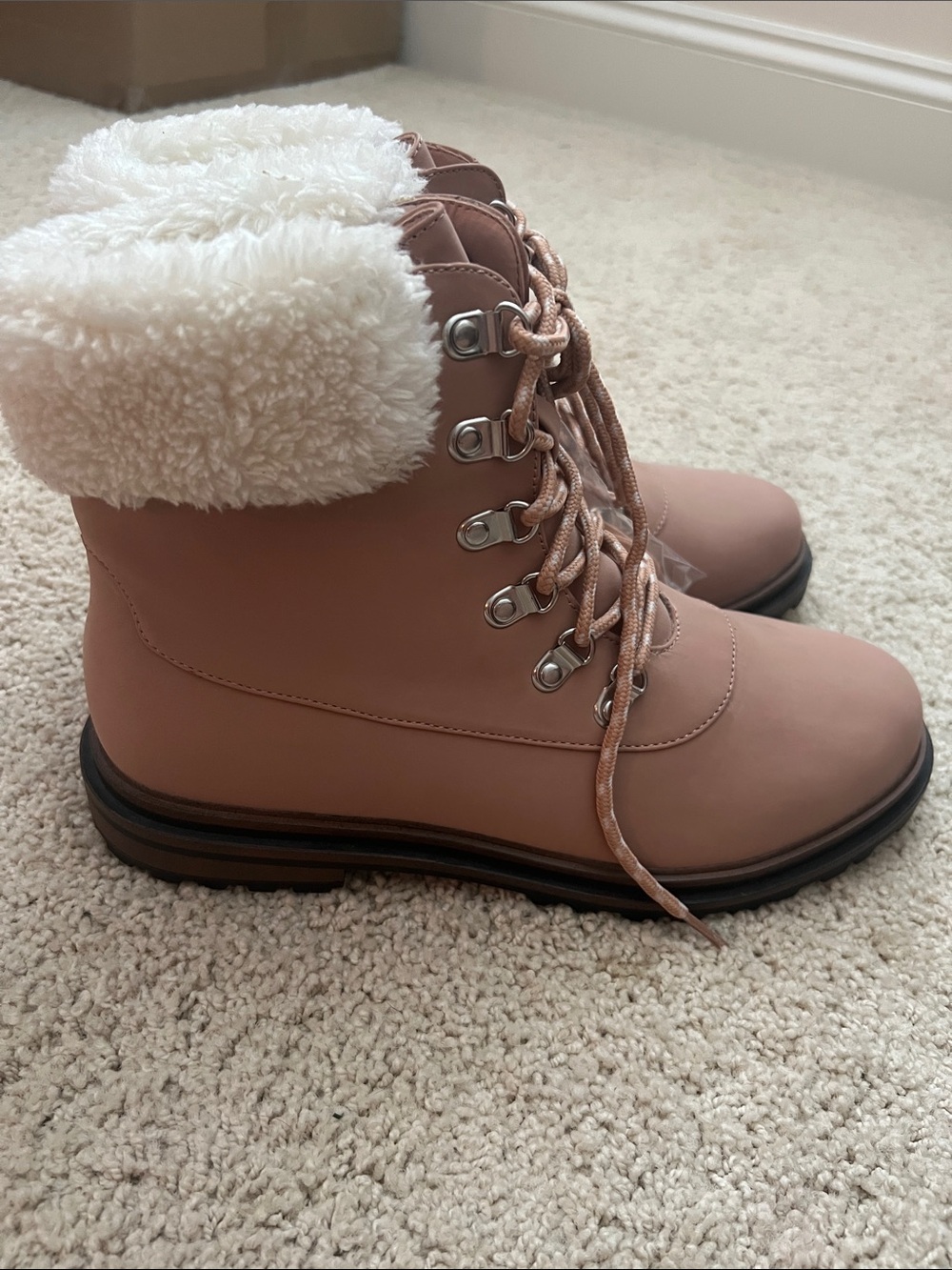 Torrid Blush Pink Nubuck Faux Suede Shearling Hiking Boots 9.5 W - Picture 3 of 7